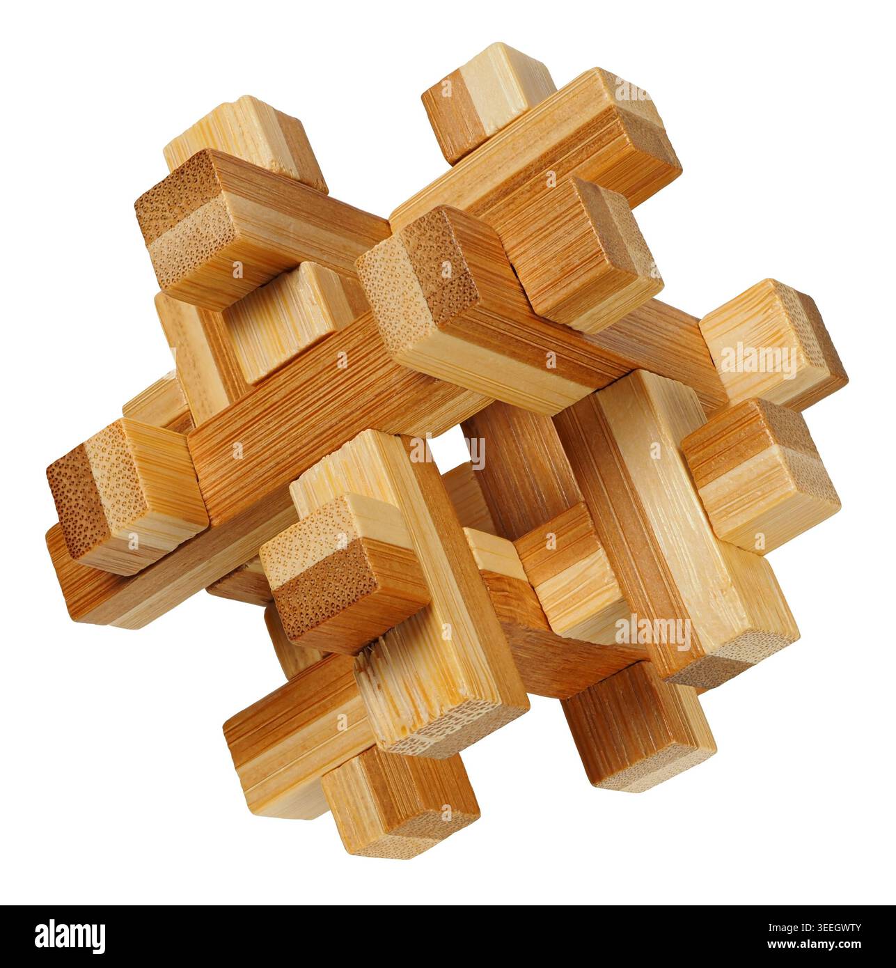 Puzzle in legno assemblato su sfondo bianco Foto Stock