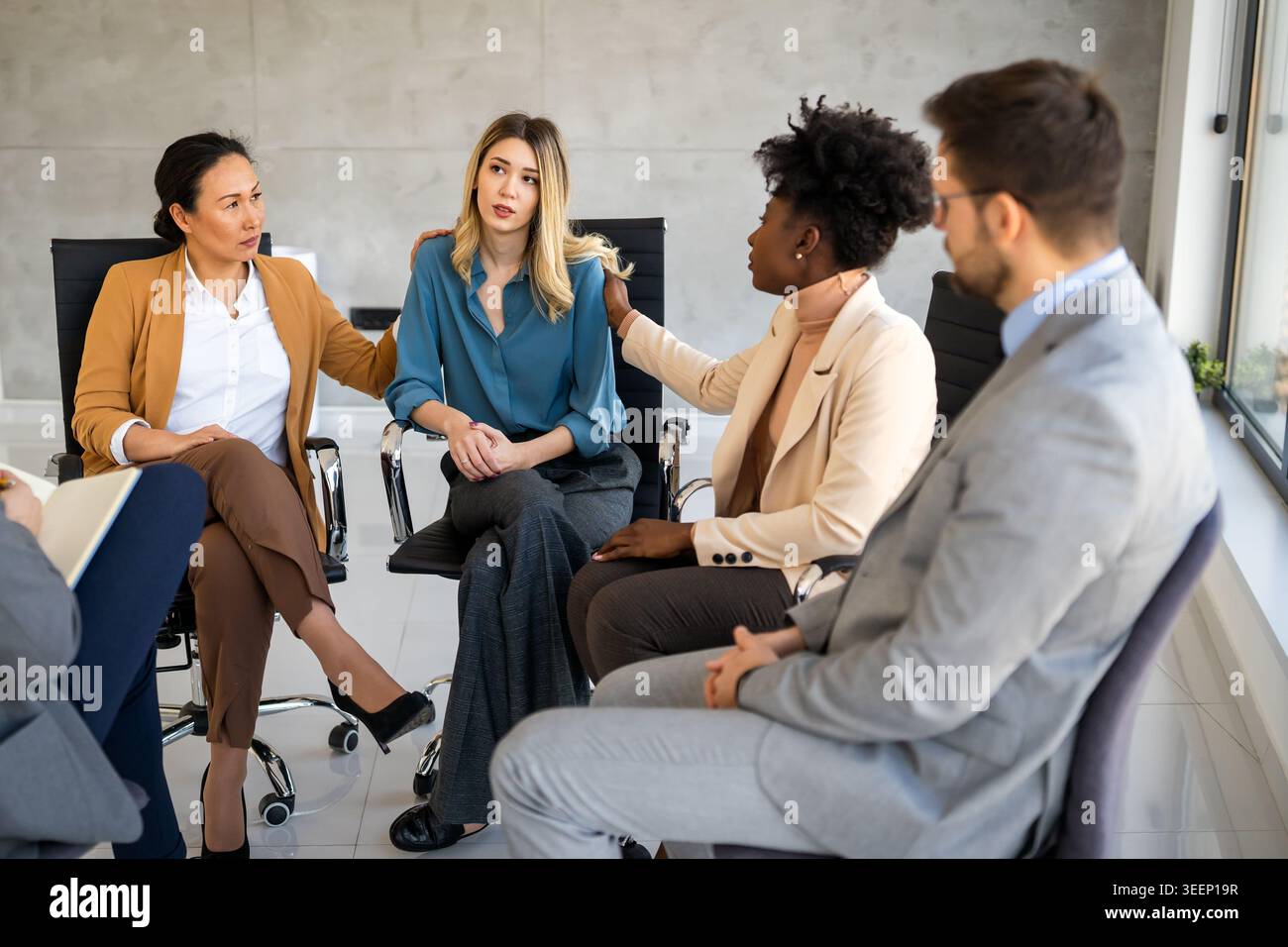 L'azienda promuove un ambiente di lavoro inclusivo in cui diversità, uguaglianza, appartenenza, cultura rispettosa Foto Stock