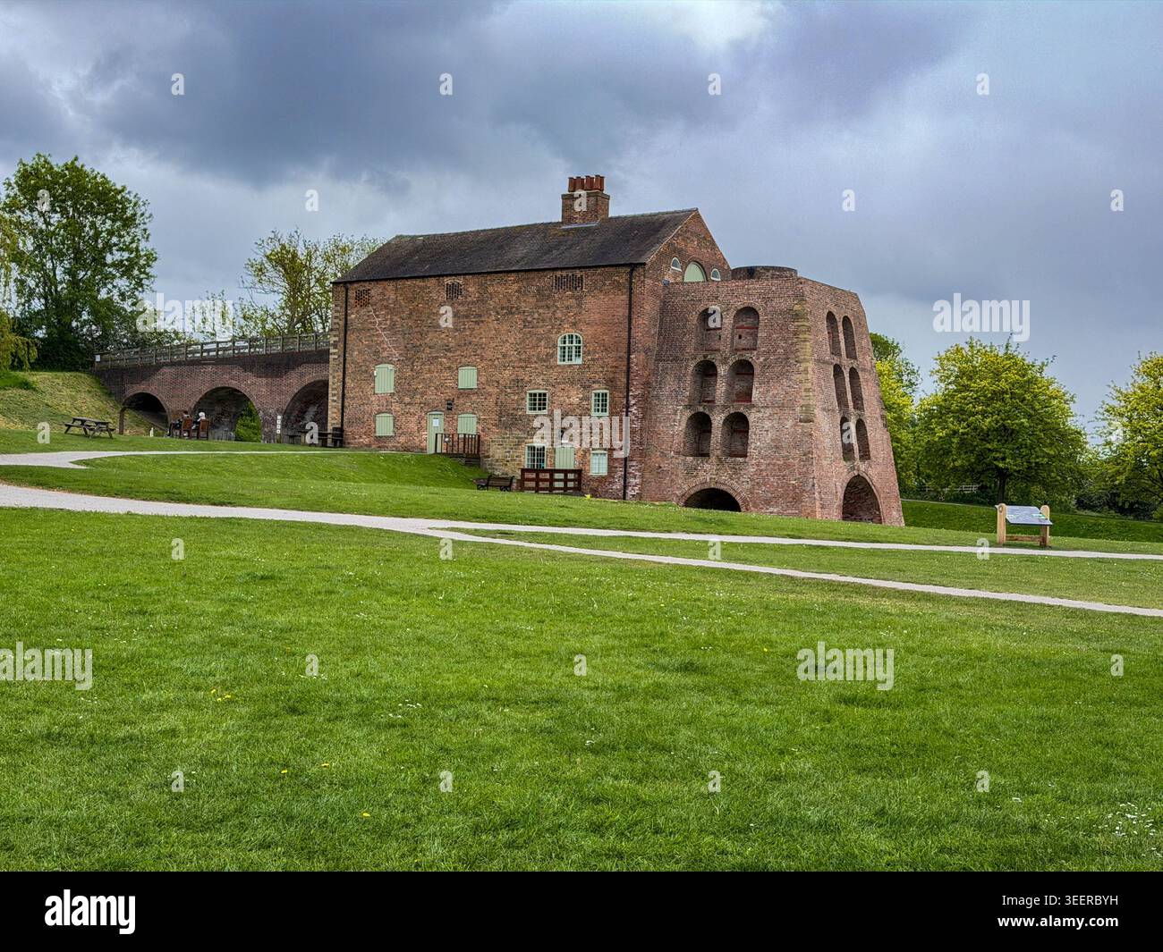 Moira Furnace Museum 19th Century Blast Furnace costruito nel 1806, Ashby Canal, Moira Leicestershire - Immagine stock catturata con smartphone