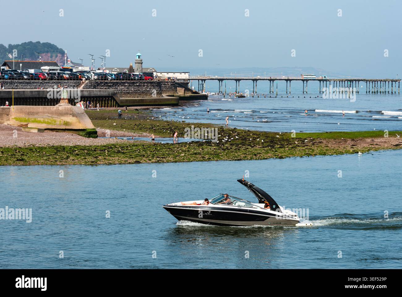 Ingresso con bassa marea a Teignmouth Foto Stock