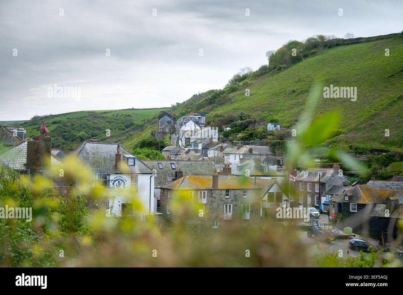 Case a Port Isaac in Cornovaglia dove è stata girata la serie Doc Martin, che mostra una meta turistica Foto Stock