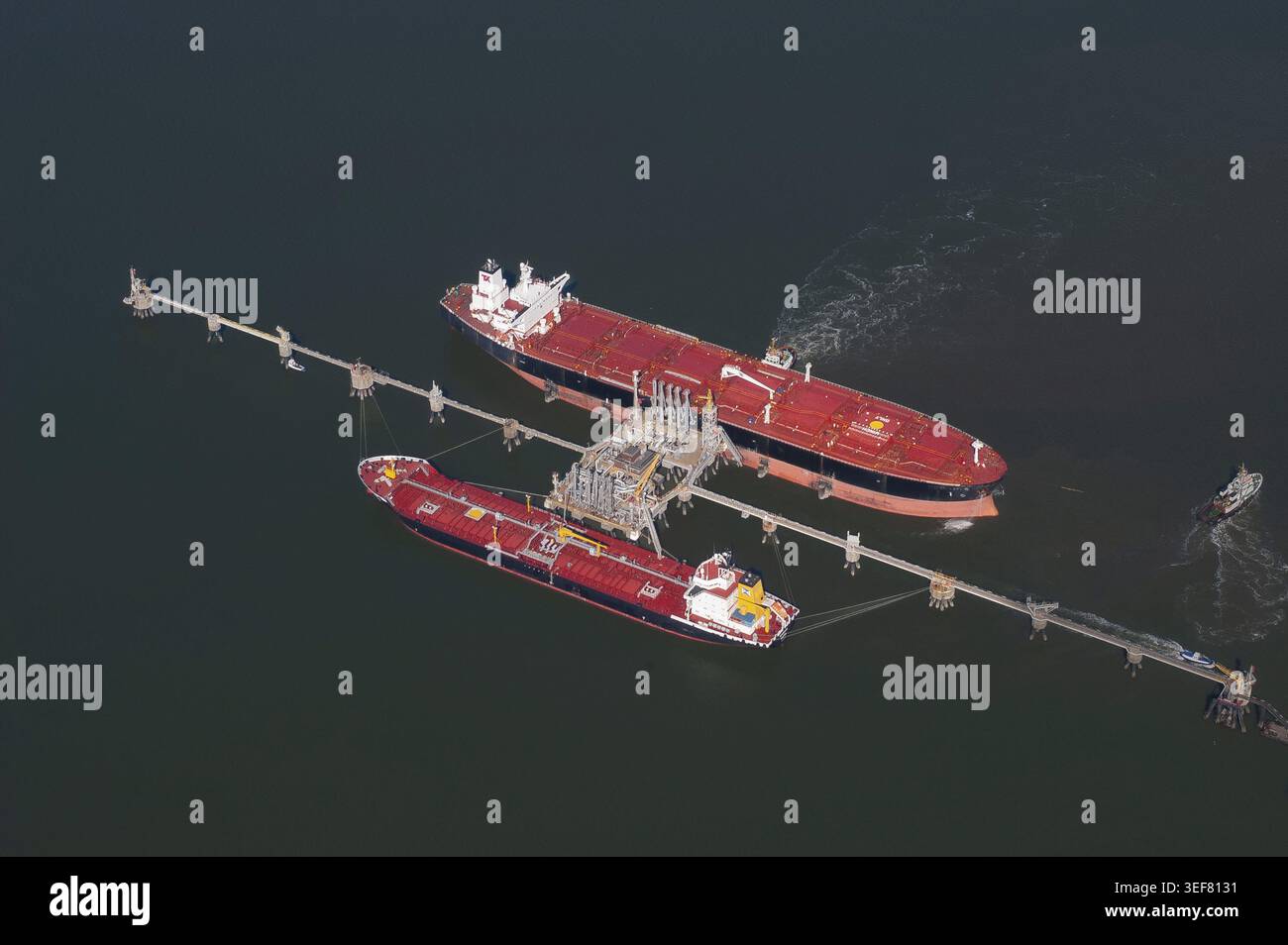Autocisterna, vista dall'alto, nave da carico, merci pericolose, traffico merci, flotta mercantile, rotta commerciale, vista aerea, mare, Mare del Nord, spedizioni, rotte di spedizione, Foto Stock
