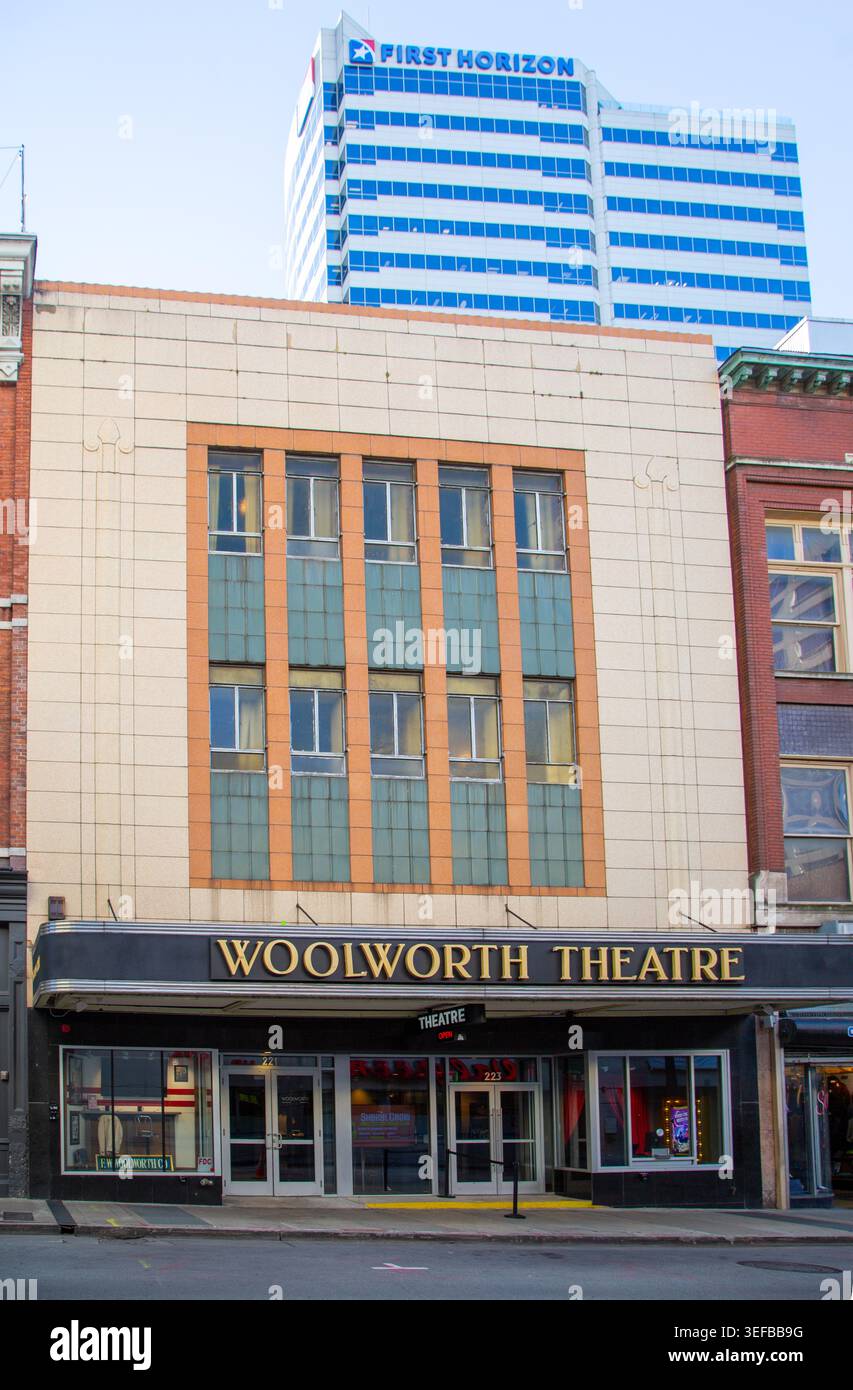 Importanza storica del teatro Woolworth nel quartiere dei divertimenti di Nashville Foto Stock