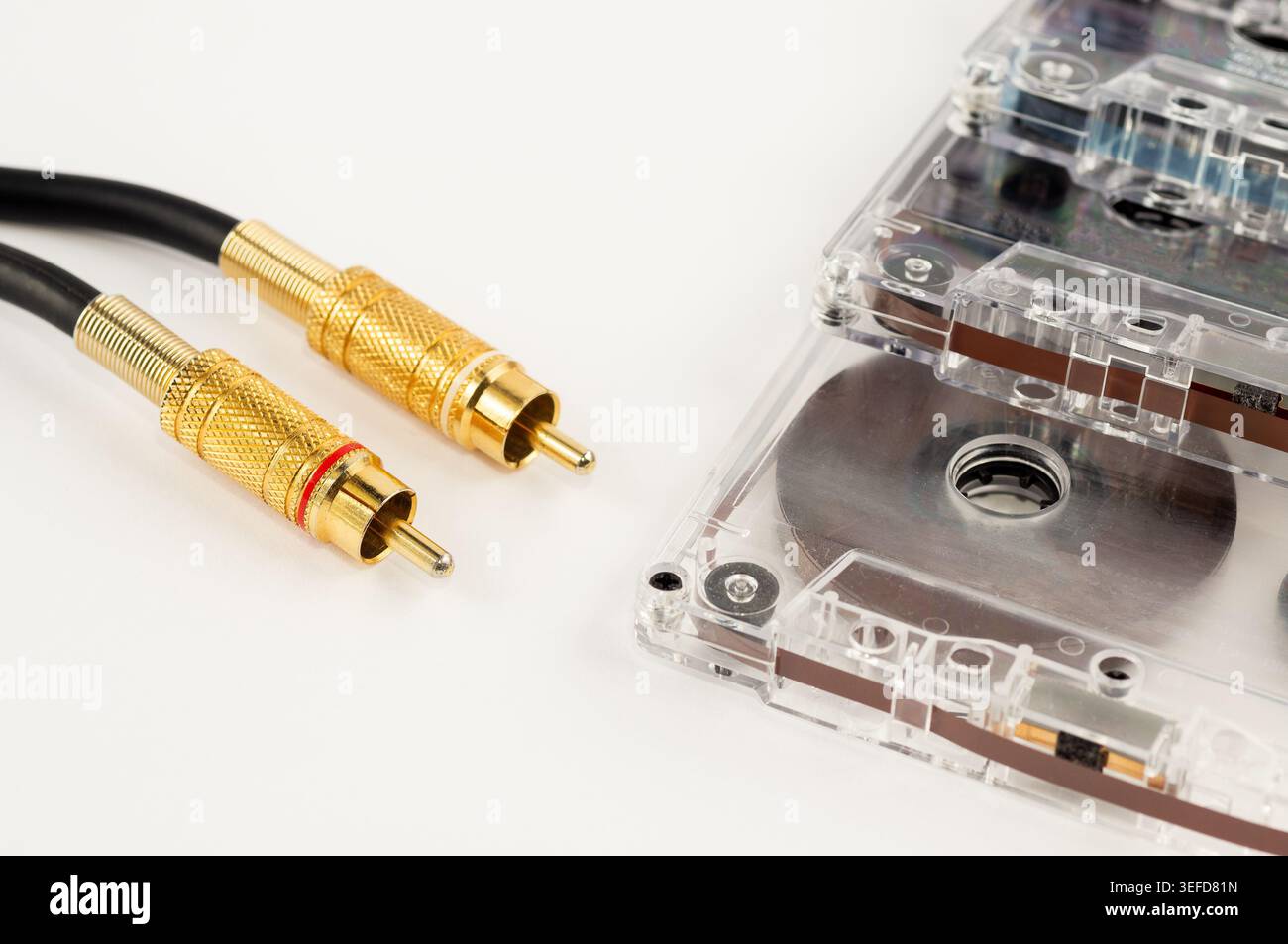 Connettori per cavi per audiofili e cassette compatte Foto Stock