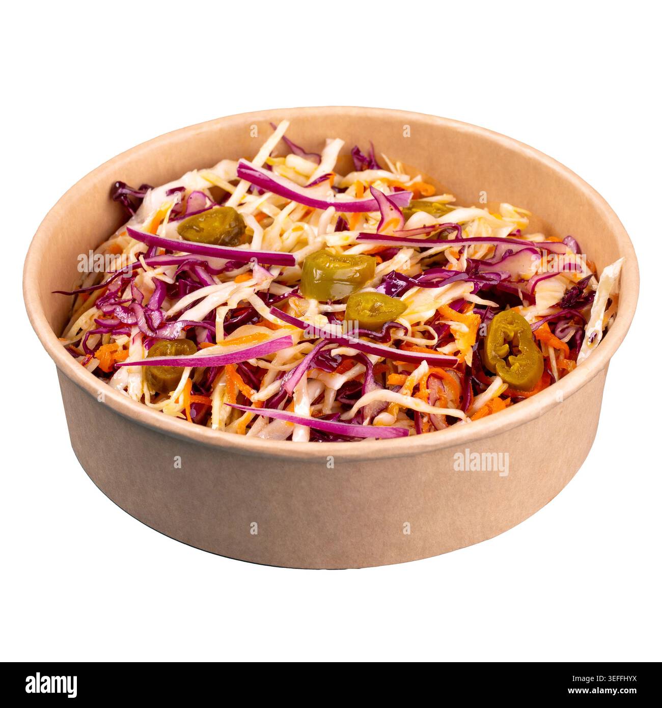 Insalata di carote di cavolo con jalapeno nel recipiente Foto Stock