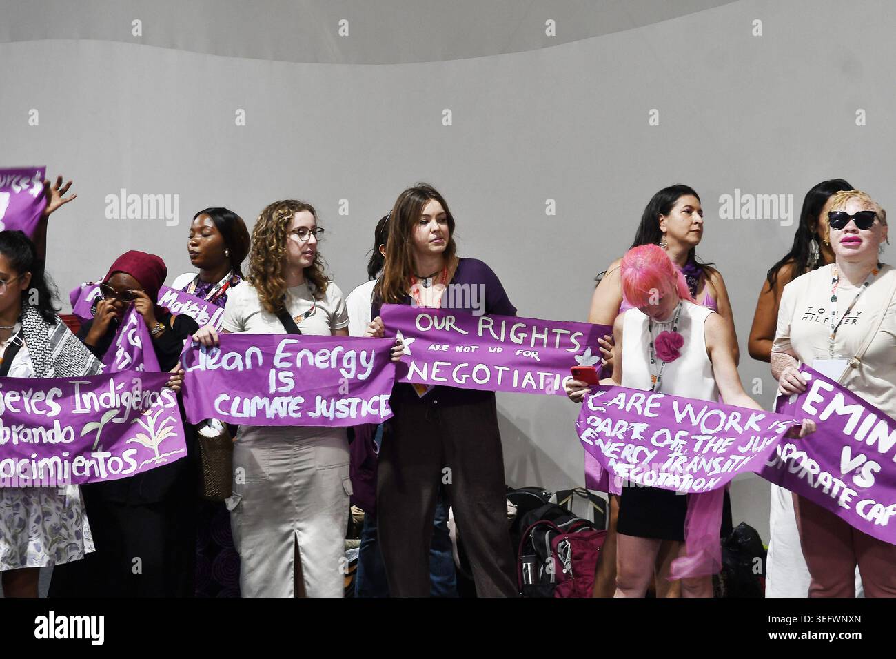 Belém, Brasile, 11 novembre 2026. Protesta delle donne a favore della giustizia climatica, durante la COP30 nella città di Belém nella regione settentrionale del Brasile. Foto Stock