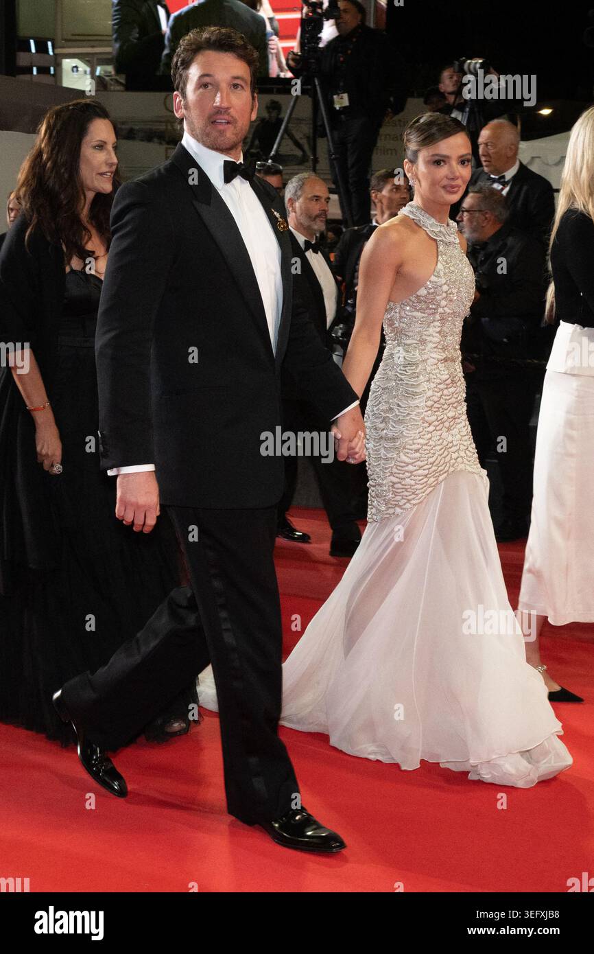 Cannes, Francia. 16 maggio 2026. Miles Teller e Keleigh Sperry Teller partecipano al tappeto rosso Paper Tiger durante il 79° Festival di Cannes, in Francia, il 16 maggio 2026. Foto di Laurent Zabulon/ABACAPRESS.COM Foto Stock