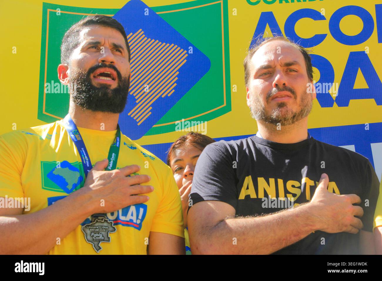 Maceió, AL - 17.05.2026: CORRIDA ACORDA BRASIL FORA LULA Maceió - la mattina di questa domenica (17) si è svolta l'Acorda Brasil - Fora Lula Race and Walk, evento ideato dal consigliere Leonardo Dias e dal vice delegato Fábio Costa, sulla passeggiata della spiaggia di Pajucara, con la presenza di Carlos Bolsonaro, Gilson Machado brasiliano (ex ministro del turismo), del consigliere Gilson Machado Gilson Machado Neto Alfredo, vice presidente della delegazione Alfredo Gaspar. (Foto: GUIDO JR./Fotoarena) Foto Stock