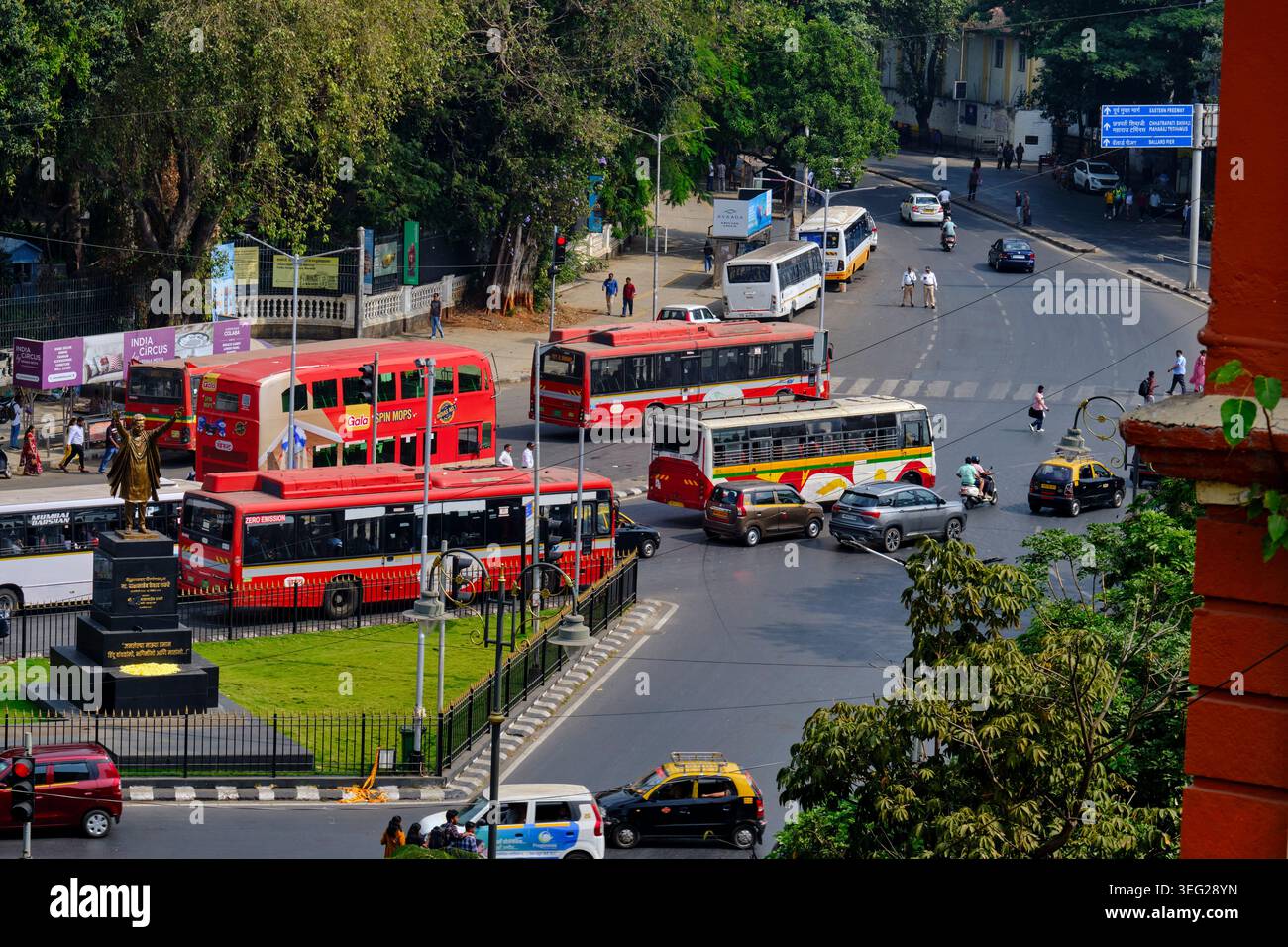India, stato del Maharashtra, Mumbai, quartiere di Fort, quartiere alla moda di Kala Ghoda, piazza SP Mukherjee Chowk Foto Stock