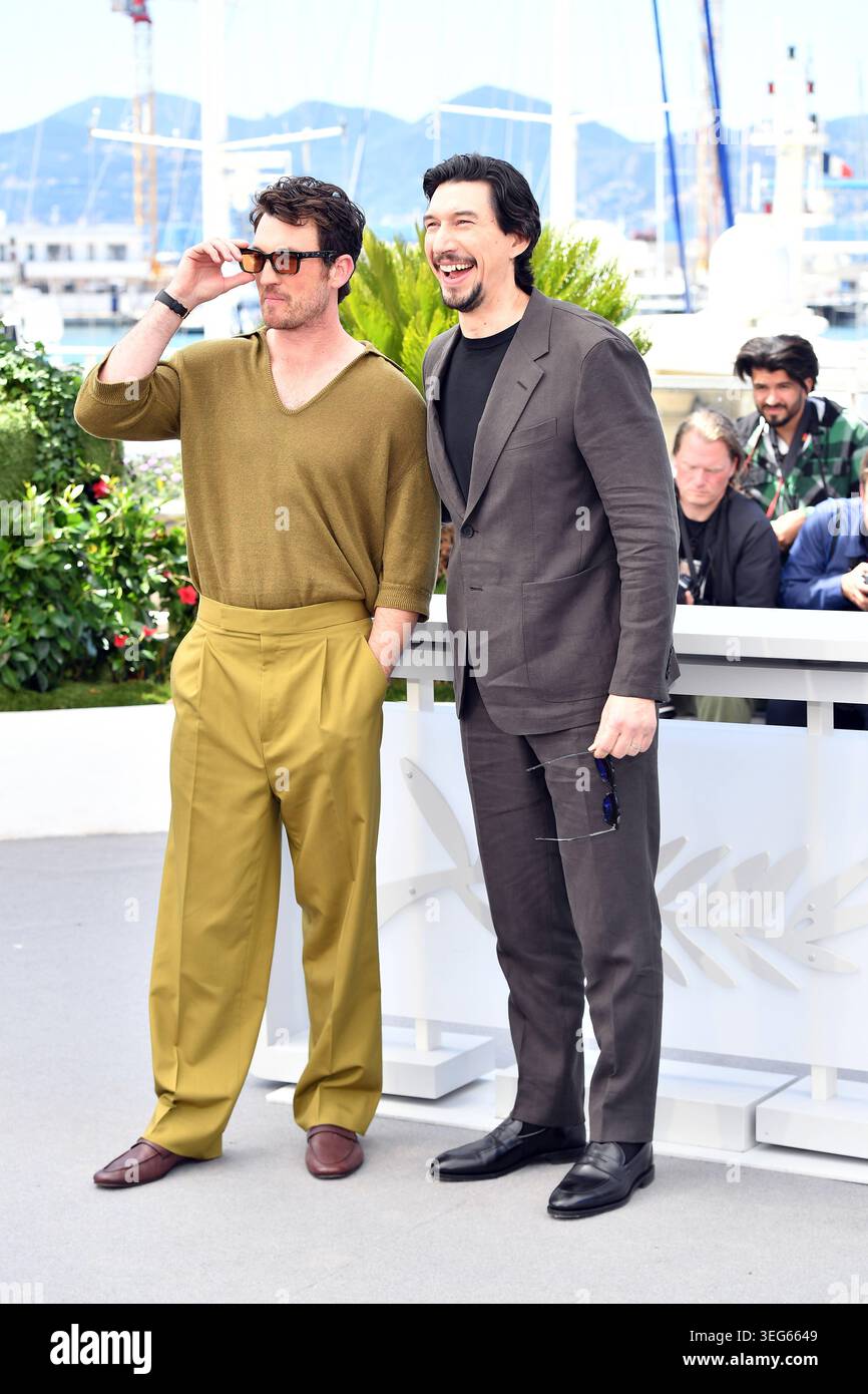 Miles Teller und Adam driver beim Photocall PAPER TIGER a Cannes AM 17.05.2026 *** Miles Teller e Adam driver al GIORNALE TIGER photocall a Cannes il 17 05 2026 Foto Stock