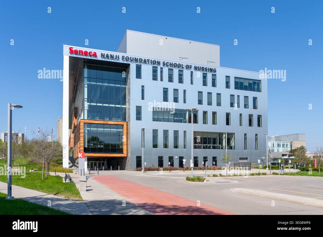 Nanji Foundation School of Nursing Building presso il Seneca Polytechnic Newnham Campus di Toronto, Canada Foto Stock