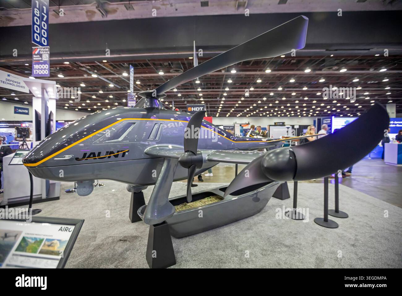Detroit, Michigan - XPONENTIAL, una fiera per la robotica e i veicoli autonomi. AIRO e JAunt hanno mostrato la loro navicella VTOL heavy lift. Foto Stock