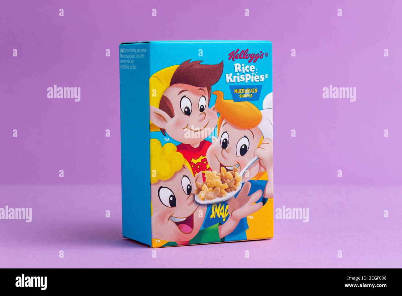 Londra; Regno Unito; 13 maggio 2026: Una vista di un pacchetto di Kellogs Rice Krispies forme multigrano da un pacchetto di 8 varietà cereali da colazione Foto Stock