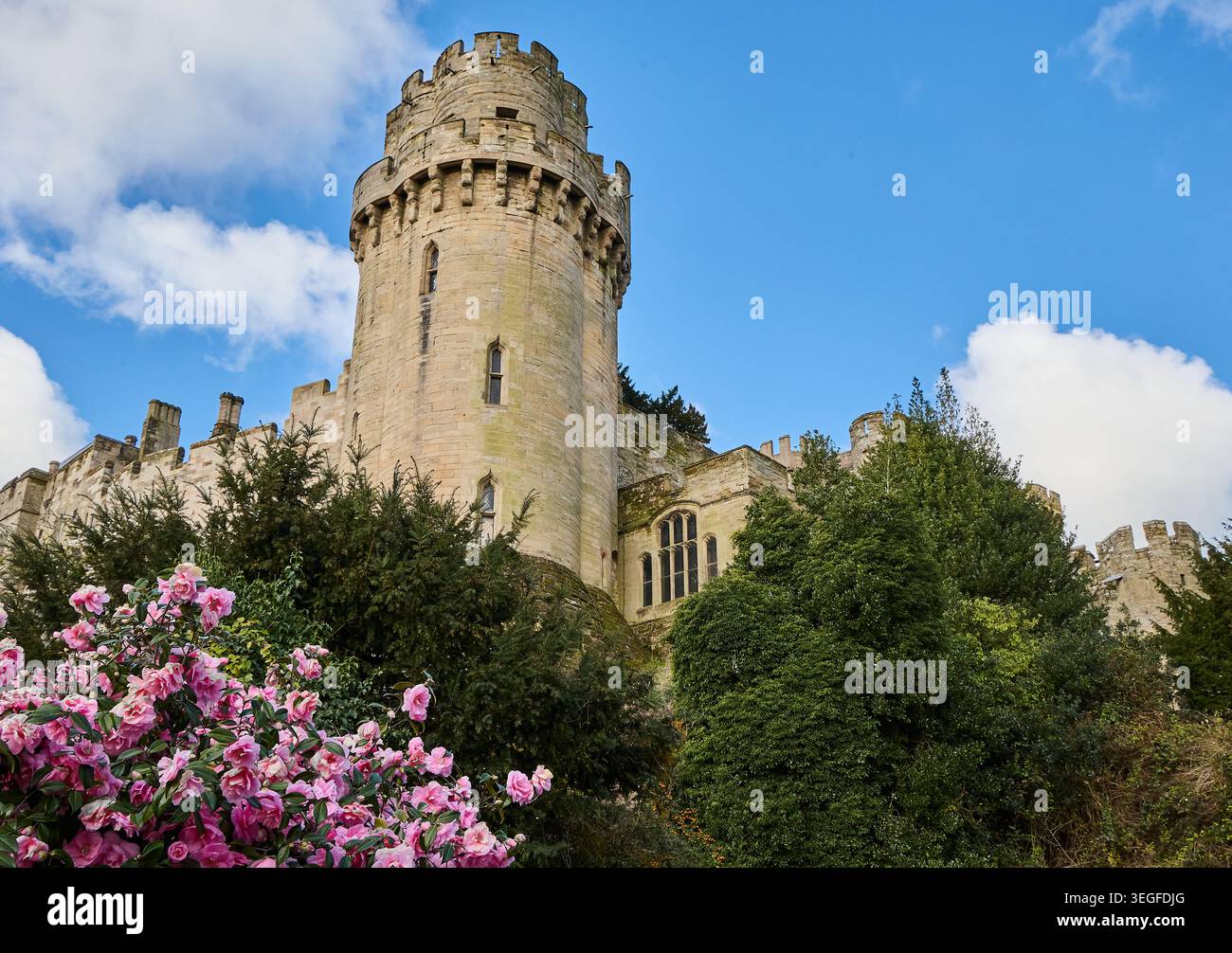Warwick Castle Caesar's Tower vista da Mill Street. Warwick, Warwickshire, Inghilterra, Foto Stock