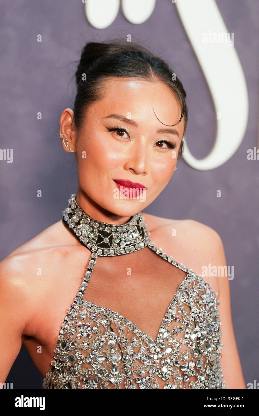 Li Jun li agli arrivi per SPIDER-NOIR World Premiere, Regal Times Square, New York, NY, 13 maggio, 2026. foto di: Kristin Callahan/Everett Collection Foto Stock