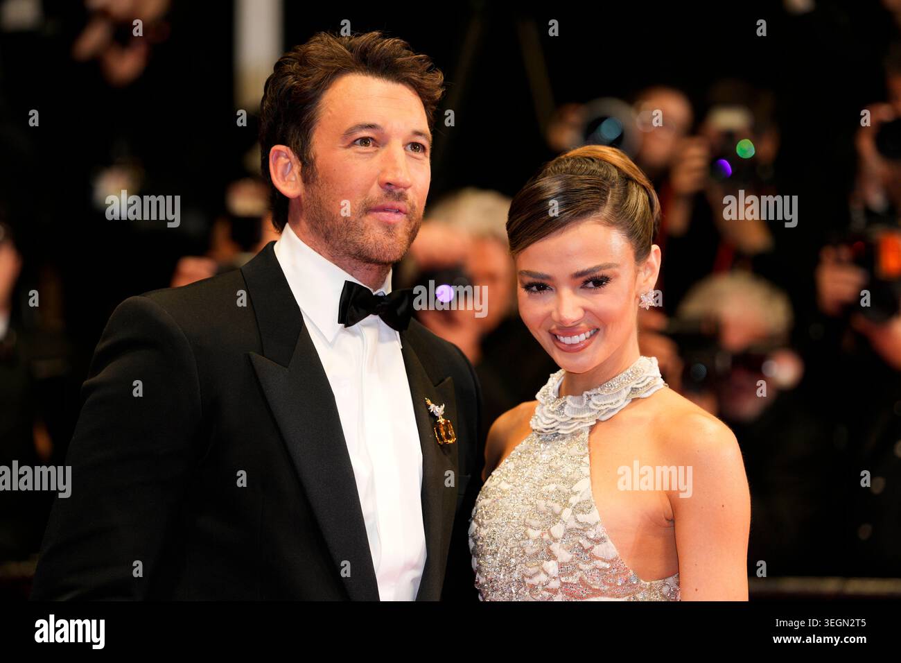 Miles Teller e Keleigh Sperry Teller partecipano alla proiezione della "Tigre della carta" durante la 79esima edizione del Festival di Cannes al Palais des Festivals. Foto Stock