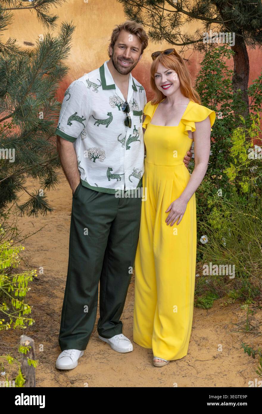 Chris Robshaw e sua moglie Camilla Kerslake, cantante crossover classica al RHS Chelsea Flower Show. Sono sposati dal 2018 Foto Stock