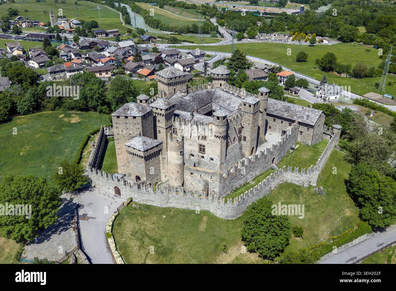 Castello di Fenis, Fenis, Valle d'Aosta, Italia Foto Stock