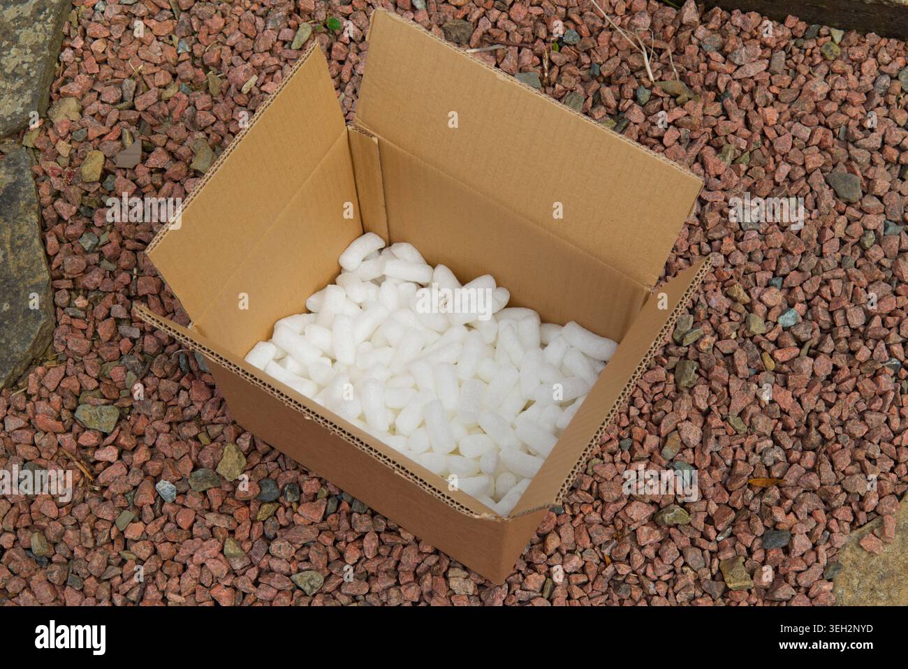Imballaggio sfuso solubile in acqua in scatola di cartone Foto Stock