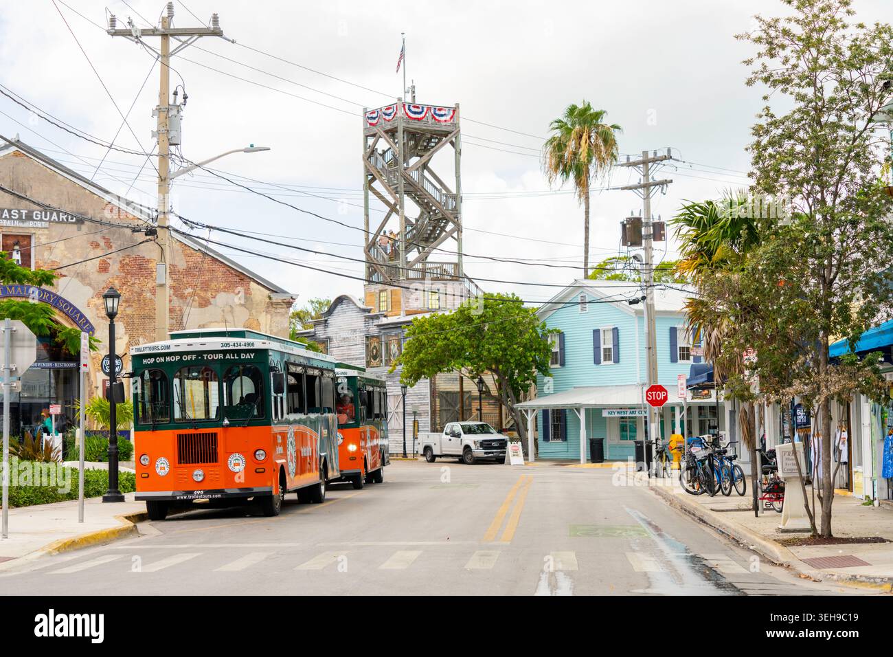 Key West, Florida, USA - 21 maggio 2026: Autobus per tour in tram a Key West Florida Foto Stock