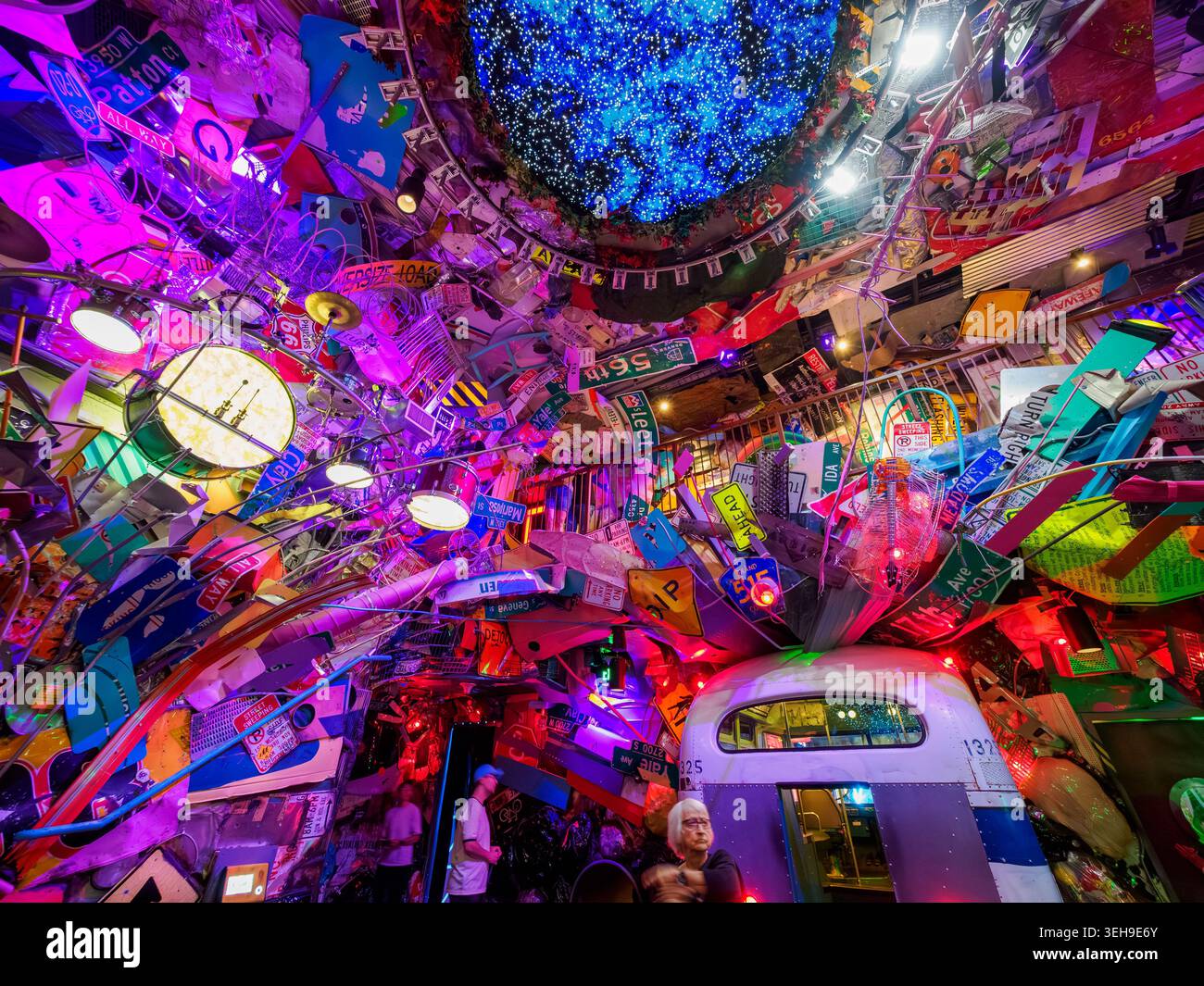 Meow Wolf, Denver - 3 maggio 2026 studio di musica quantistica psichedelica Foto Stock