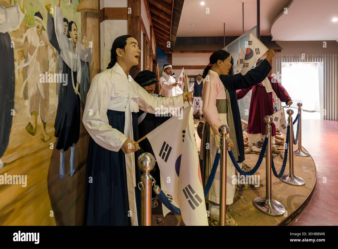 Modello di Yu Gwan-Sun e dei cittadini che partecipano al movimento per l'indipendenza del 1° marzo, esposto alla Yu Gwan-Sun Memorial Hall, a Cheonan Foto Stock