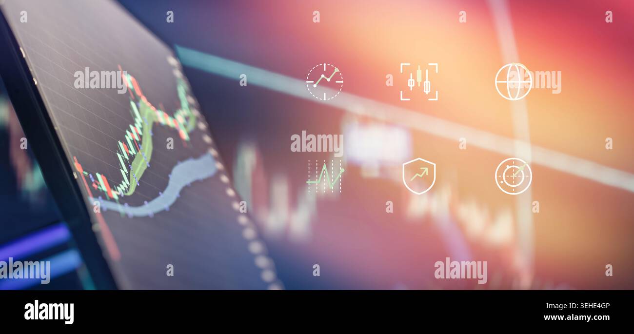 Dashboard di trading Fintech con schermata di analisi tecnica e icone di strategia Foto Stock
