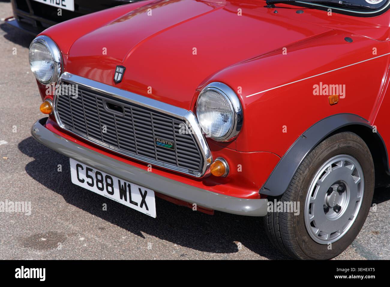 Mini Cooper rossa classica al PistonHeads Car Show di Brighton, Inghilterra. Foto Stock