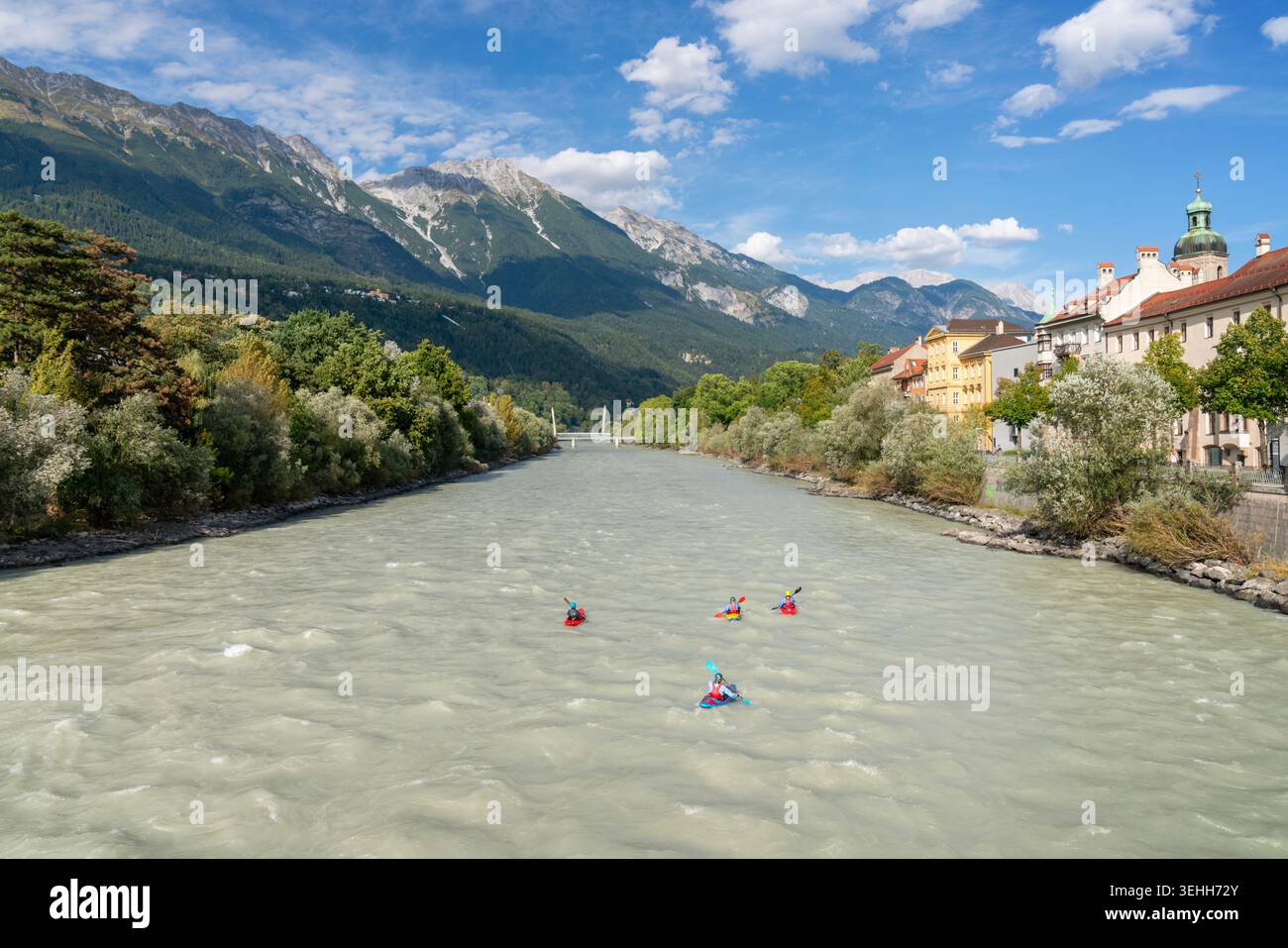 Innsbruck, Austria - 20 settembre 2023 - kayak sul fiume Inn Innsbruck Austria Foto Stock