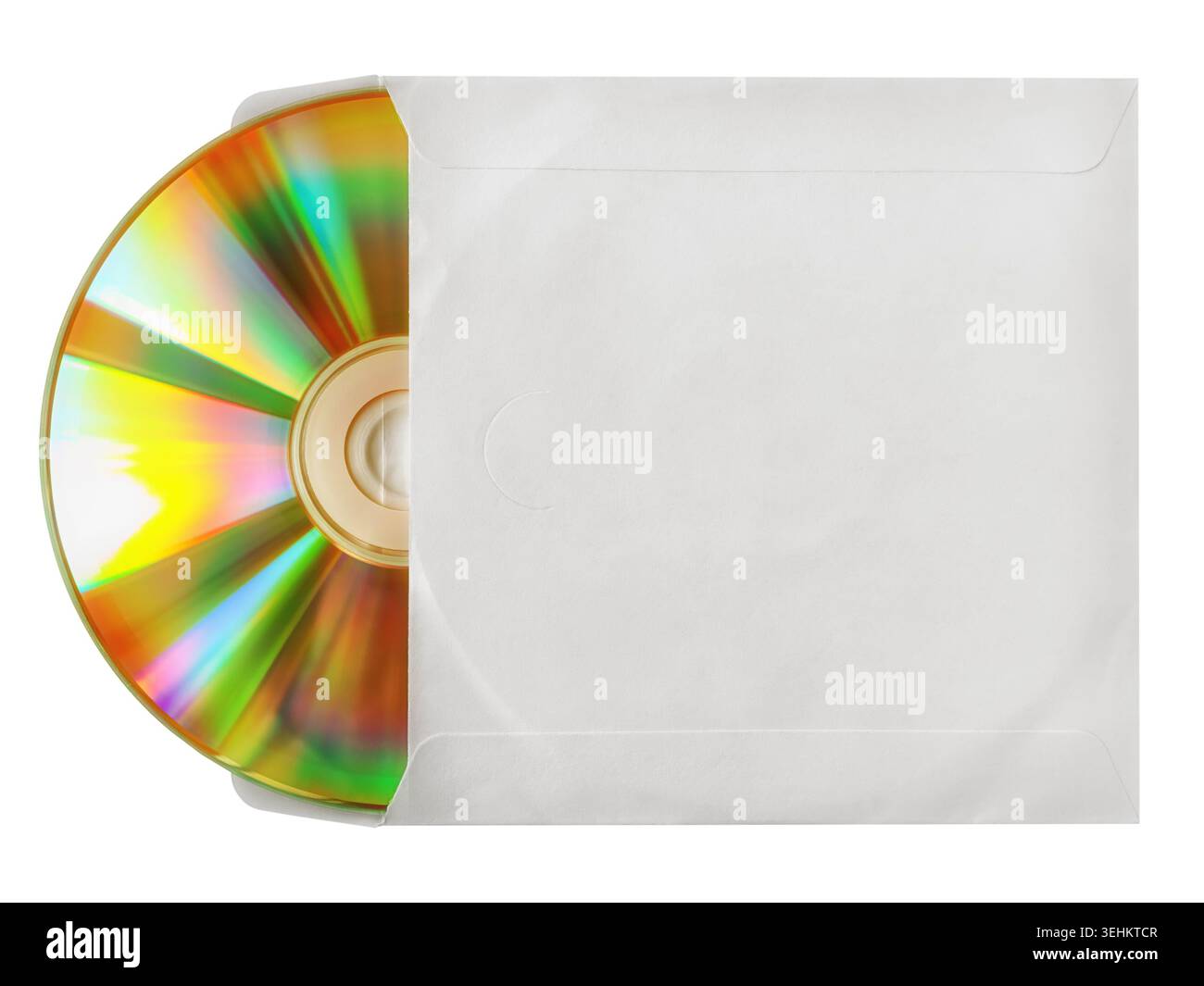 Disco compatto con superficie iridescente che fuoriesce da una custodia in carta bianca comune, pronto per l'uso di dati o intrattenimento. Isolato Foto Stock