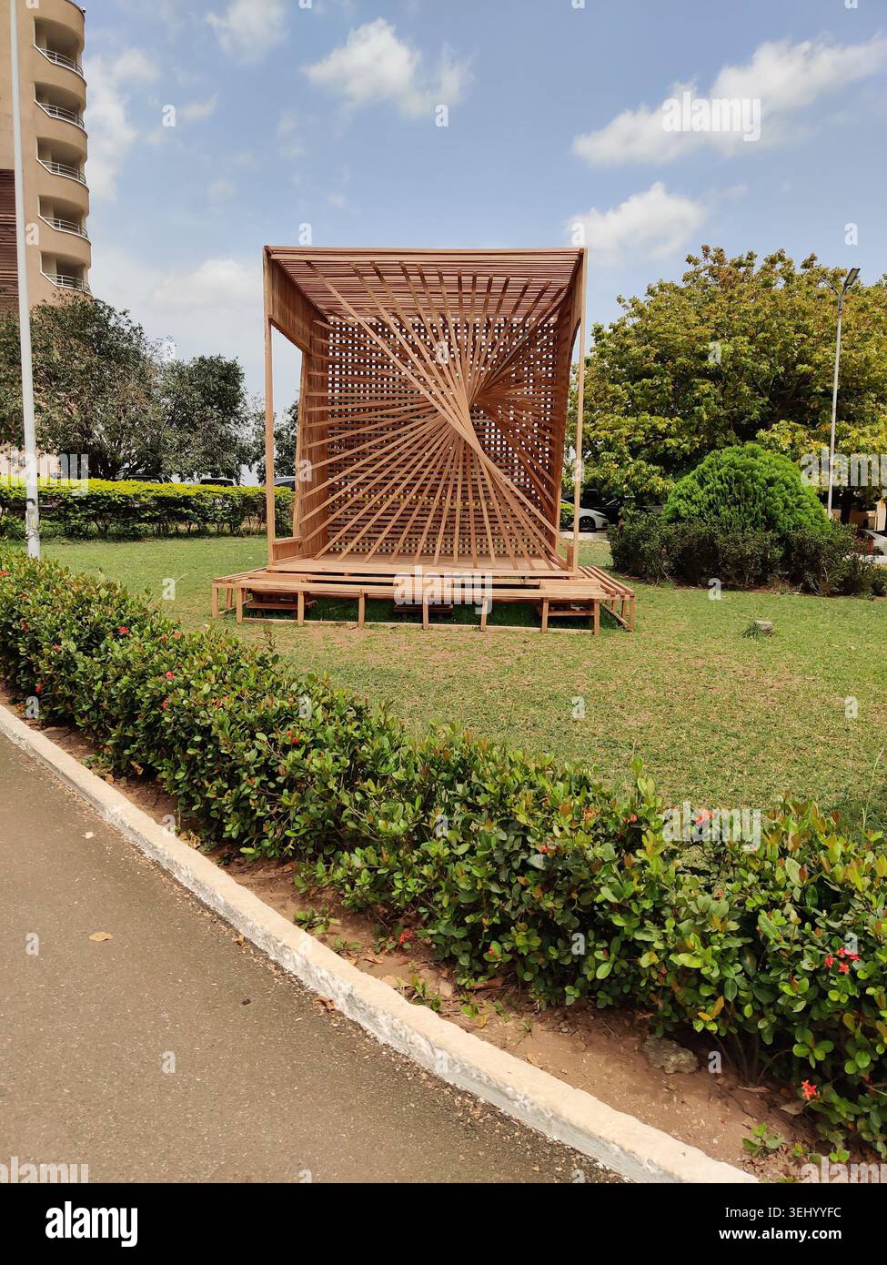 Cubo organico (KNUST) - Immagine stock catturata con smartphone