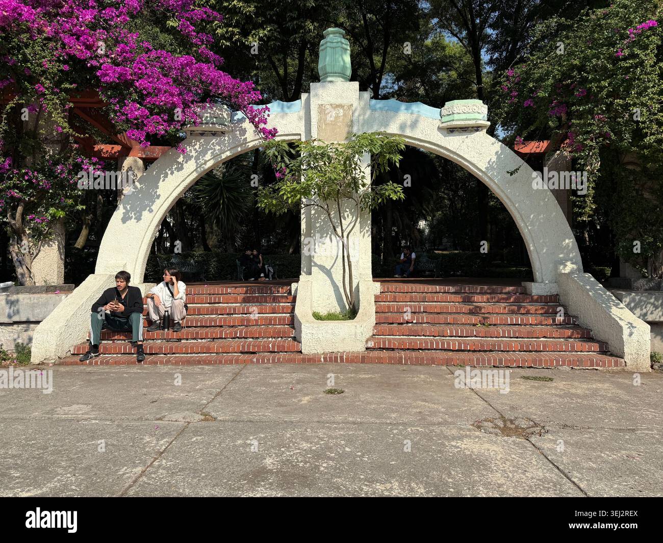 Lindbergh Forum, una piazza amata a Parque Mexico, nel quartiere di Condesa, città del Messico Foto Stock