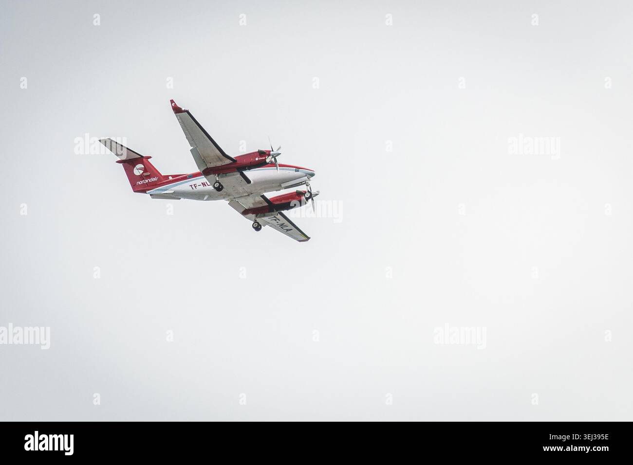 Un Beechcraft Super King Air B200 appartenente a Norlandair, una compagnia aerea regionale con sede ad Akureyri, Islanda, configurata per gestire le emergenze Foto Stock