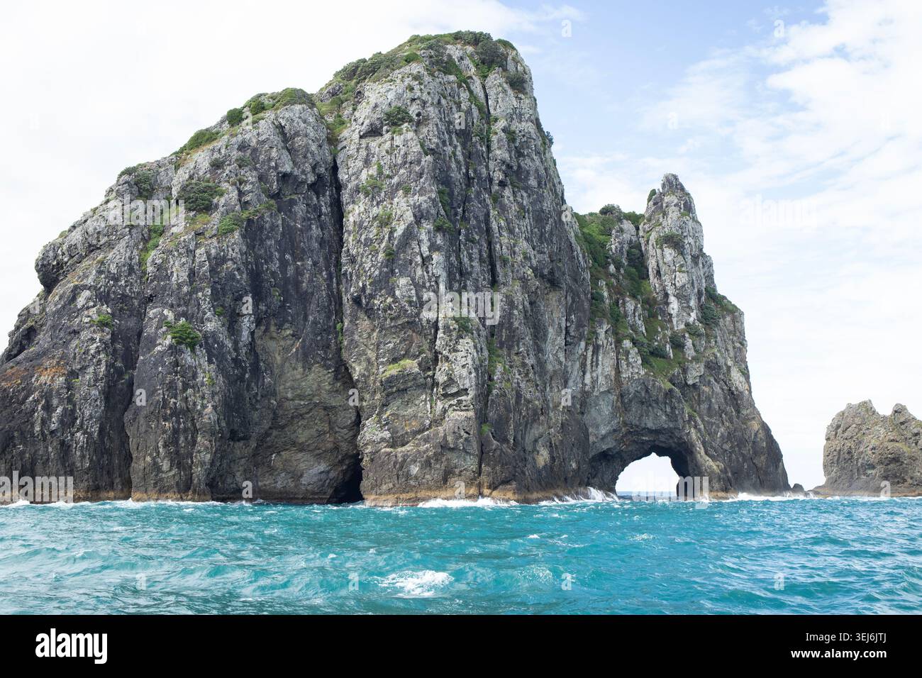Piercy Island, conosci il "buco nella roccia", Bay of Islands Foto Stock
