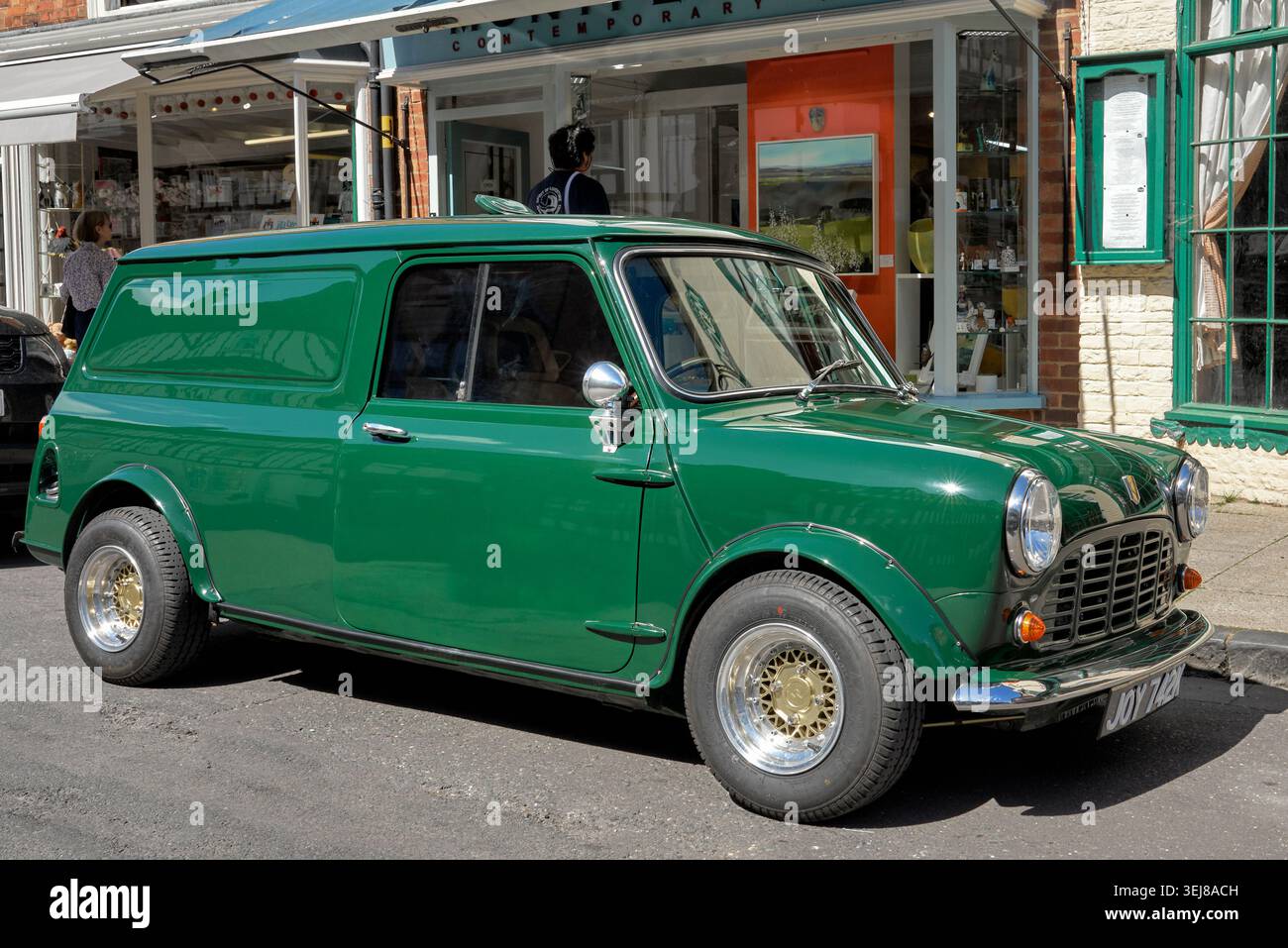 Mini van Austin 1971 in verde Foto Stock