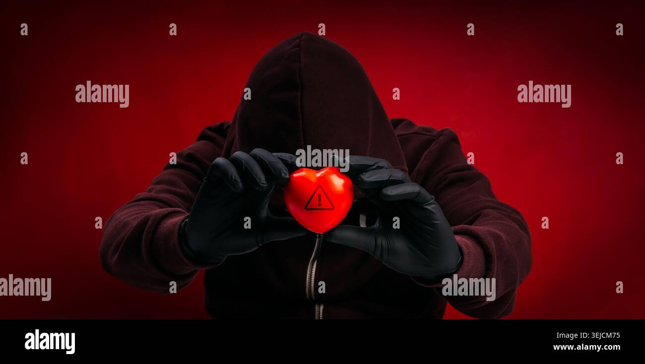 Truffatore anonimo con il simbolo del cuore d'allarme che rappresenta la truffa dell'amore, la frode emotiva e la pericolosa relazione online. Concetto di truffa romantica, amico Foto Stock