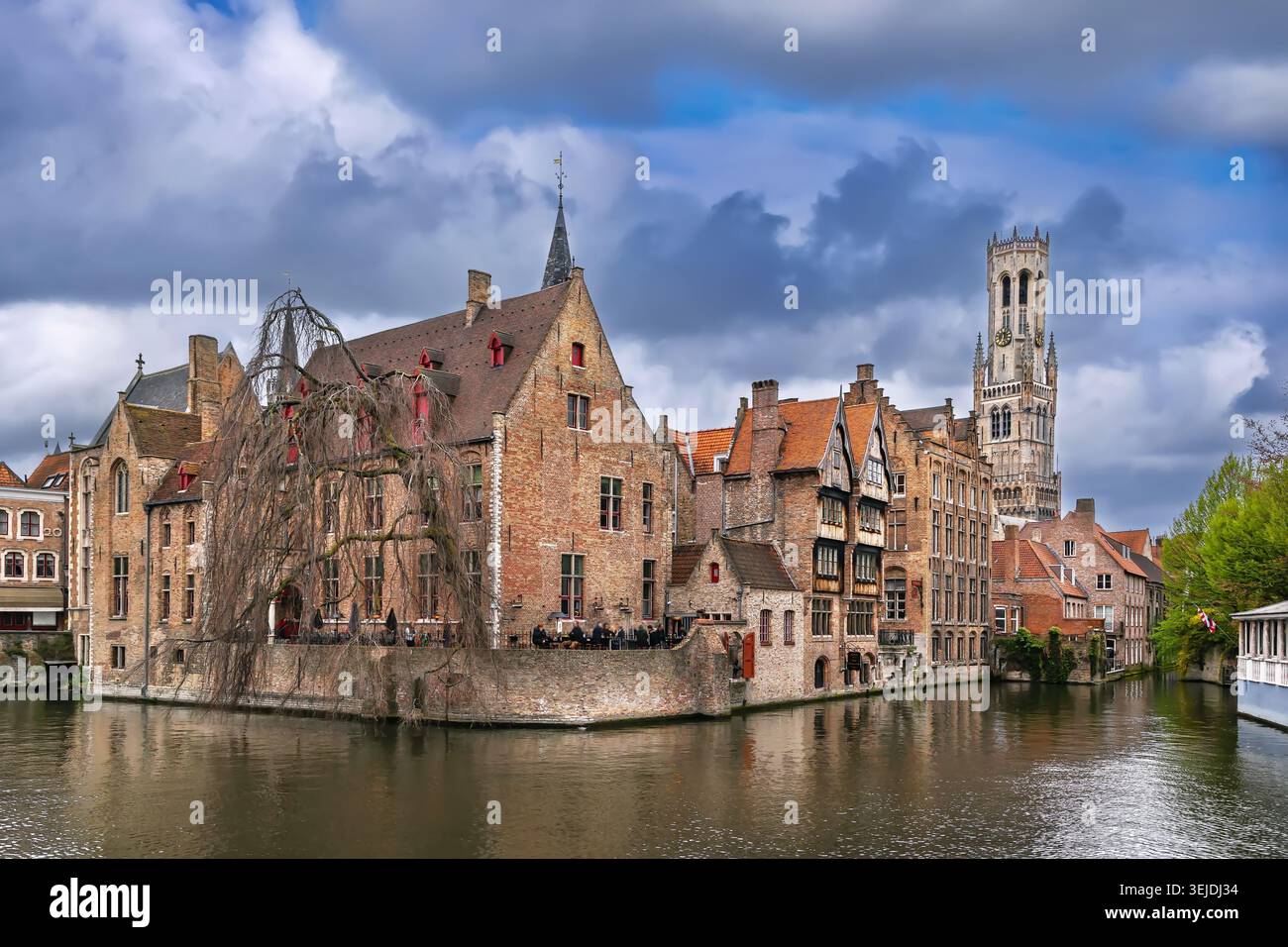 Vista sul canale di Bruges, Belgio Foto Stock