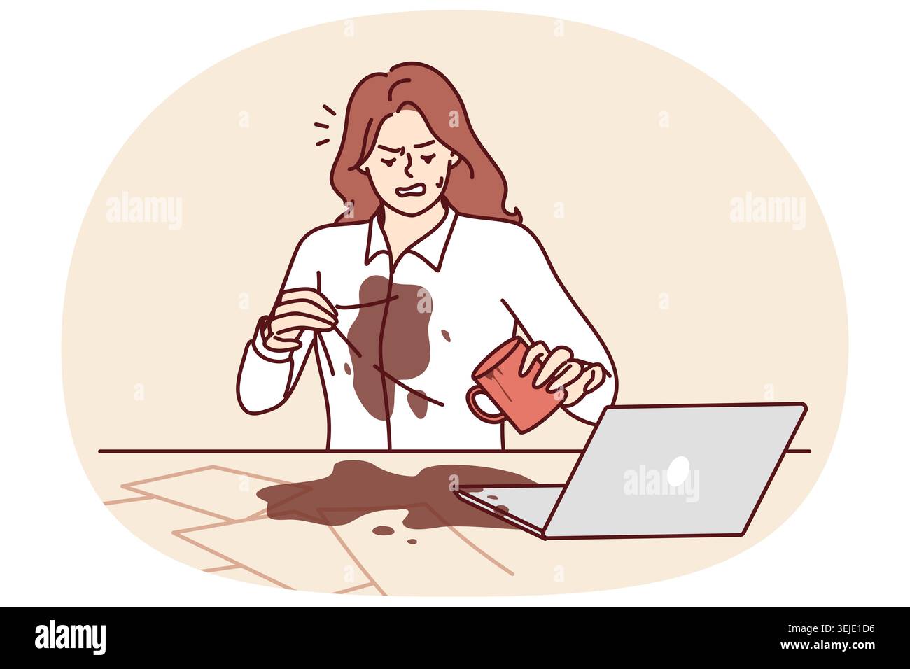 Una donna ha versato del caffè sulla camicia mentre lavorava in ufficio e si sedeva al tavolo con computer portatili e documenti Foto Stock