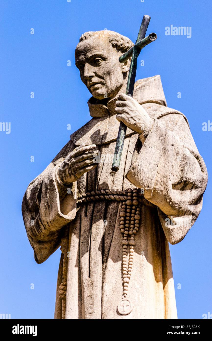 Scultura di Fray Junipero Serra, G. Galmes, Fray Junipero Serra Square, Petra, Maiorca, Isole Baleari, Spagna. Foto Stock