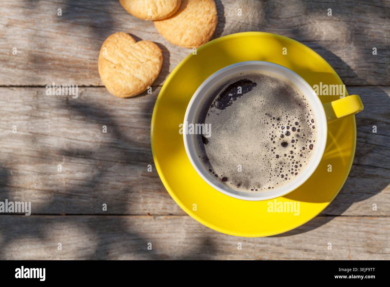 Tazza di caffè e biscotti Foto Stock