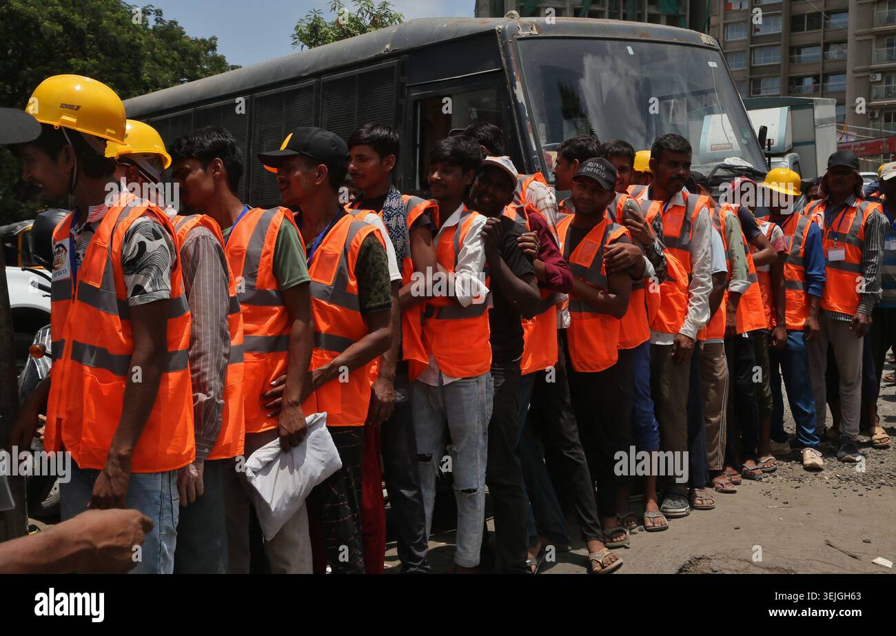 Mumbai-India-29 maggio 2026: Lavoratori a Mumbai Maharashtra India Foto Stock