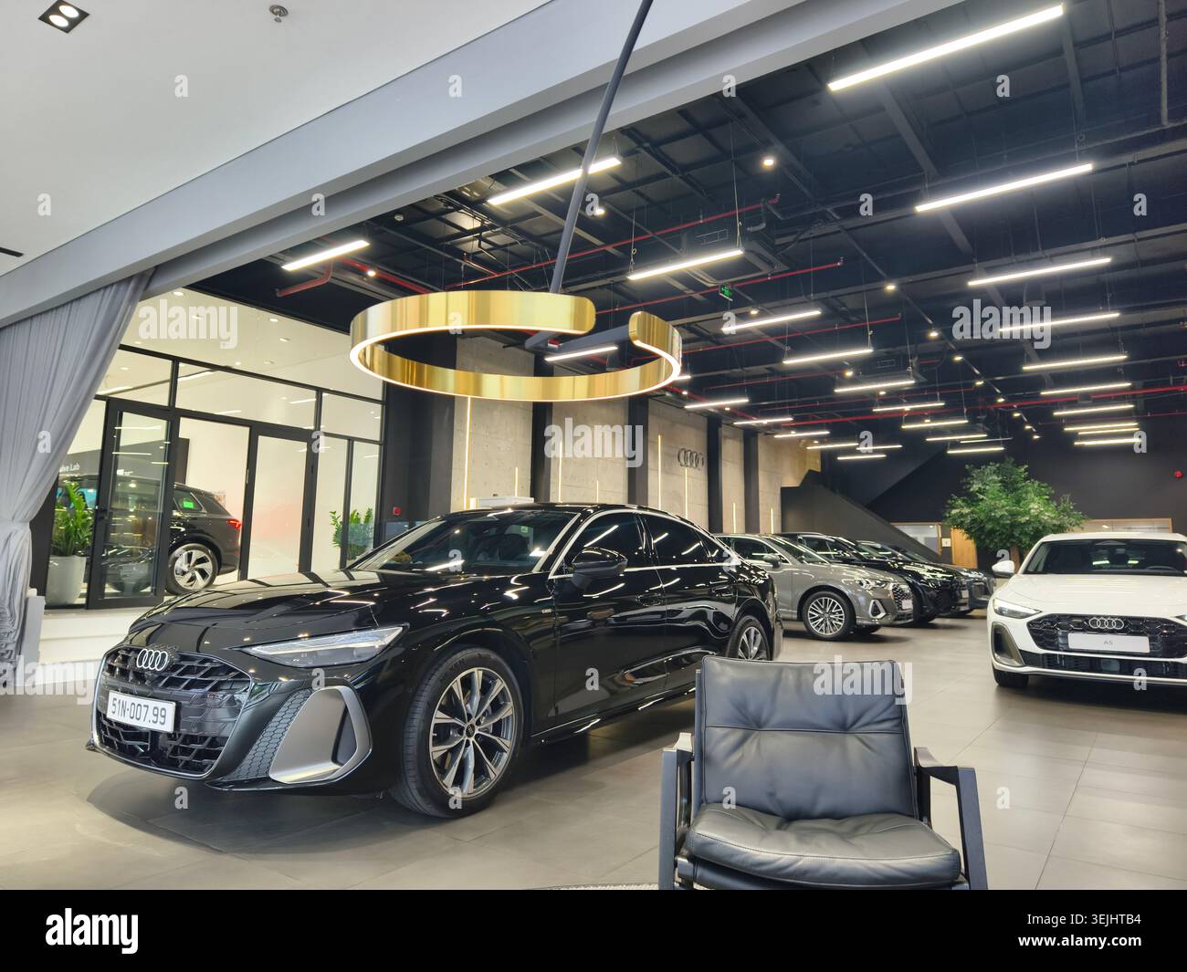 Berlina Audi A6 S line 2026 presso lo showroom Audi di ho chi Minh City, Vietnam, Asia Foto Stock