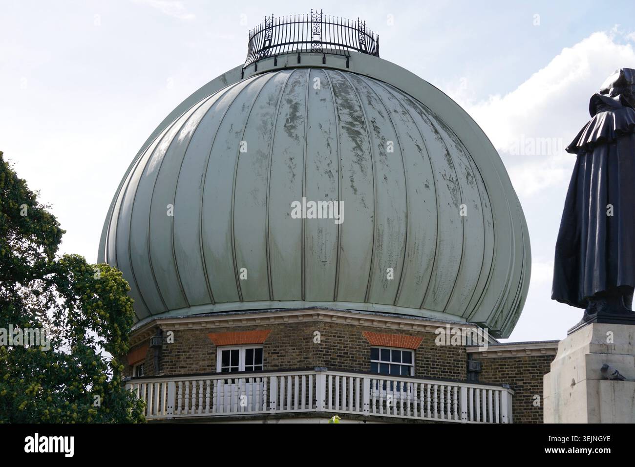 Osservatorio reale storico di Greenwich, Londra, che mostra il patrimonio scientifico e il suo ruolo importante nella storia dell'astronomia e della navigazione. Foto Stock