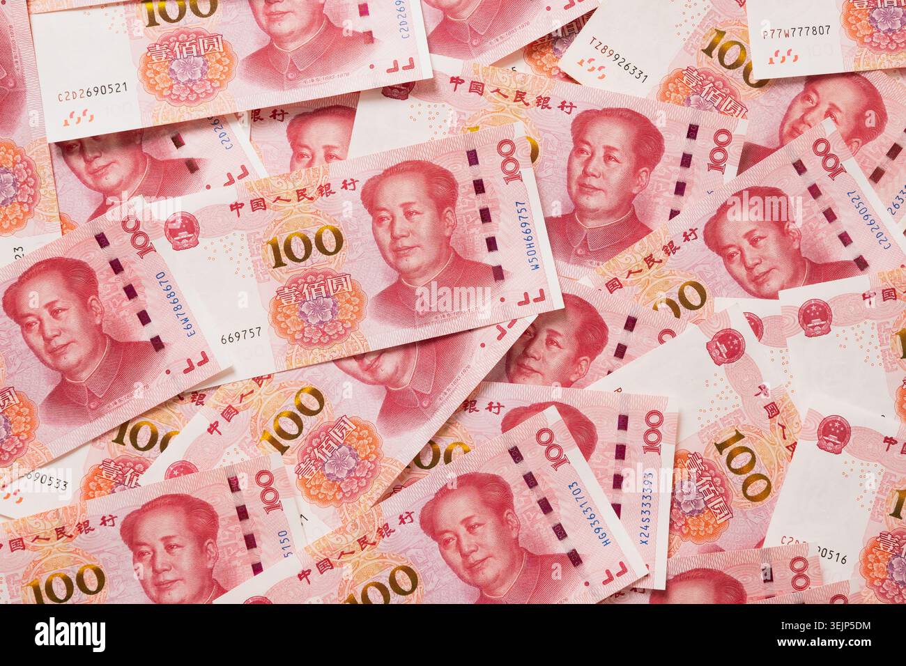 Molte di diverse banconote cinesi in yuan. Valuta cartaria cinese Yuan renminbi banconote background. Foto Stock