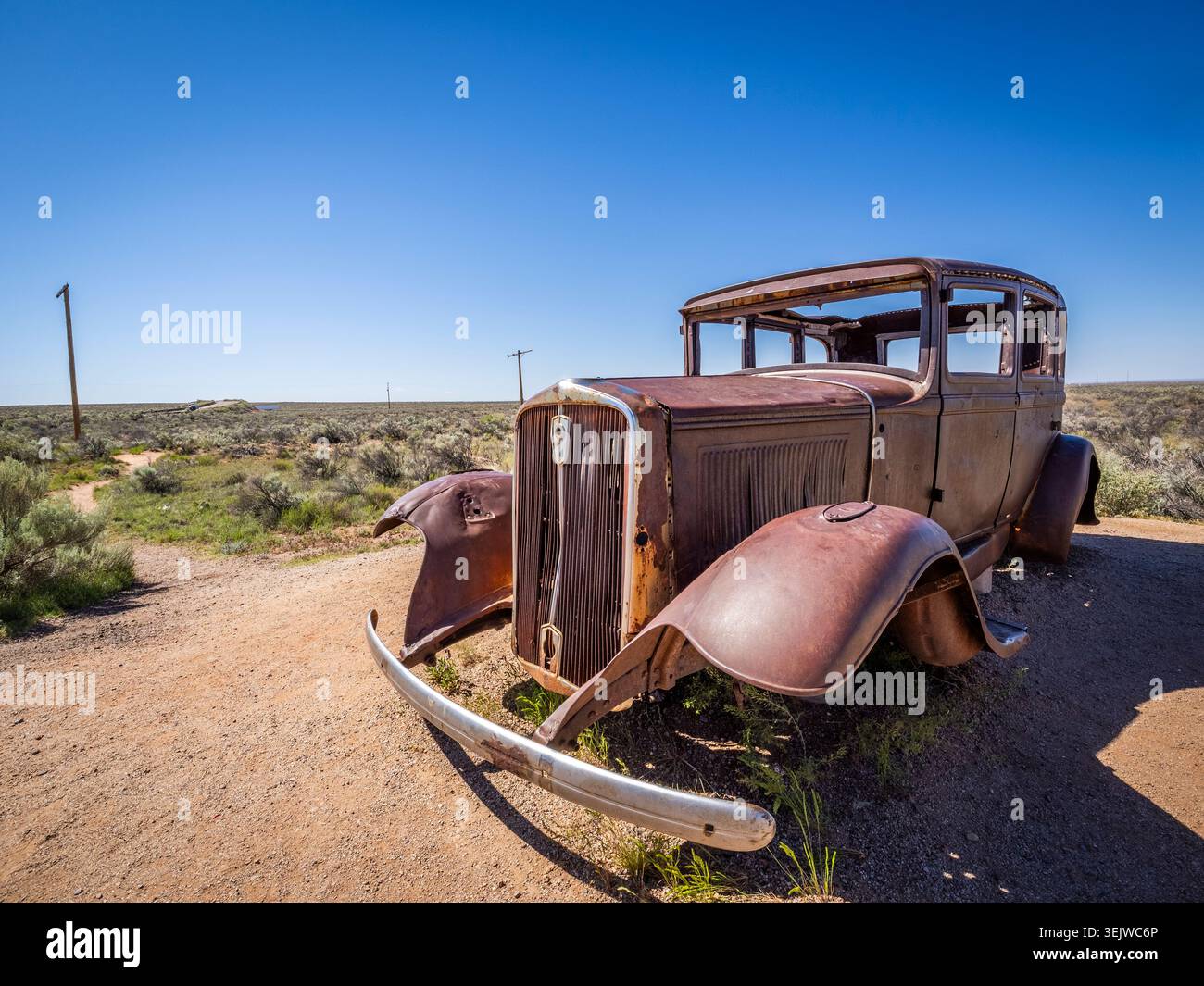 Una Studebaker del 1932 dove una volta la Route 66 attraversava il Petrified Forest National Park in Arizona USA Foto Stock