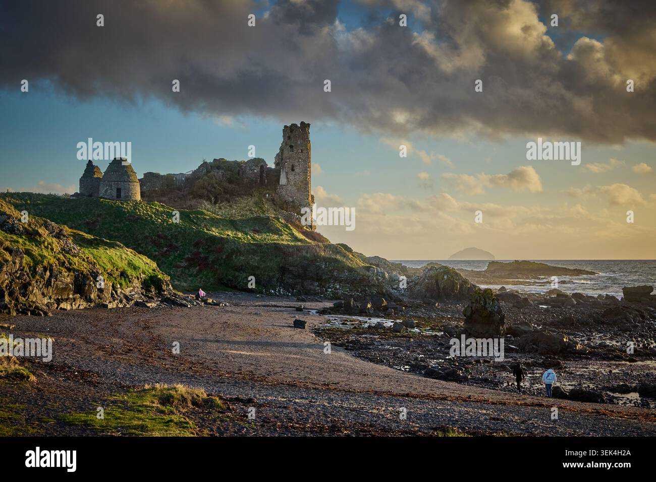 Castello di Dunure, Ayr, resti di una fortezza costiera medievale Foto Stock