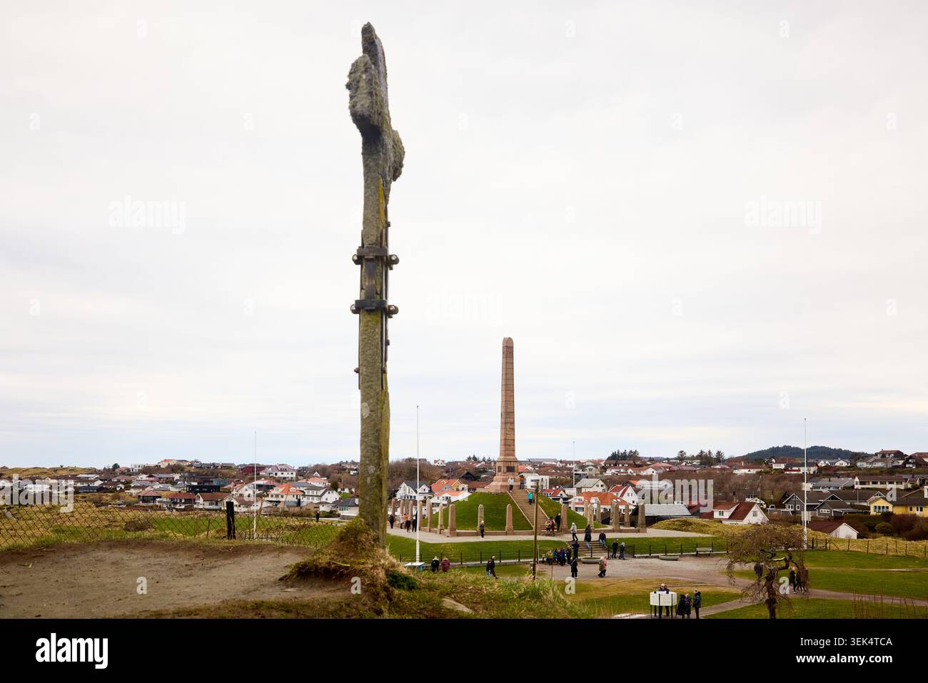 Città di Haugesund, contea di Rogaland, monumento storico di Krosshaugen e monumento nazionale norvegese Haraldshaugen Foto Stock