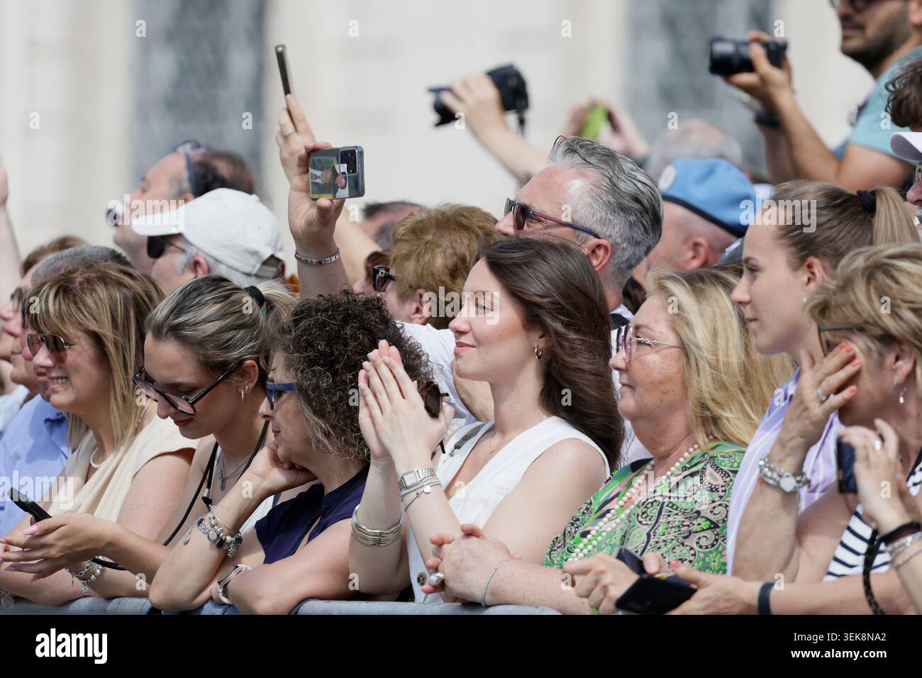 Roma, Italia. 1 giugno 2026. Cambio della guardia in forma solenne al Quirinale - Lunedì 1 giugno 2026 - (foto di Cecilia Fabiano/ credito: LaPresse/Alamy Live News Foto Stock