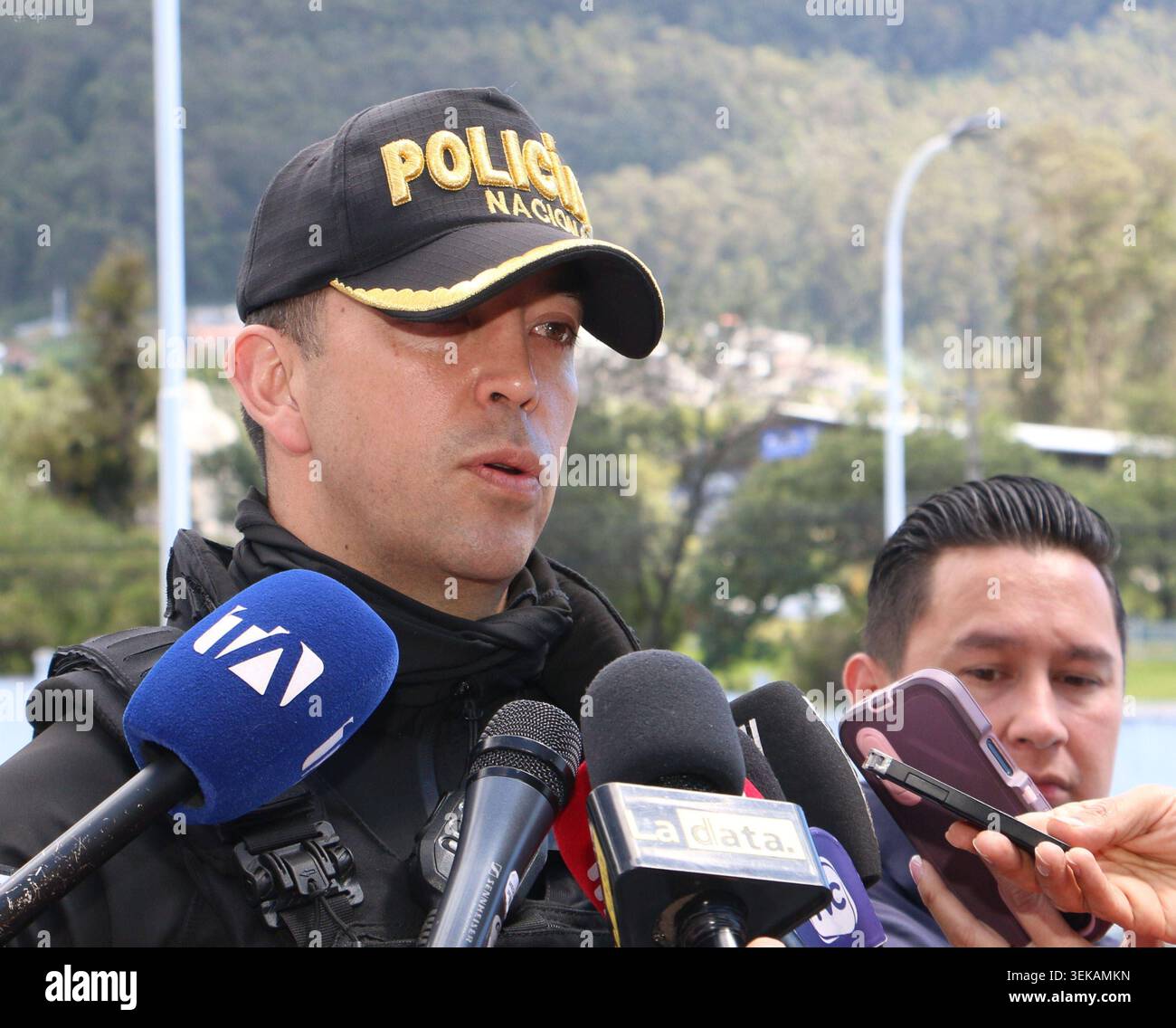 CASO TUTI Quito, lunedì 1 giugno 2026 il maggiore della polizia Jorge Pastor, capo delle operazioni motorizzate del distretto Eugenio Espejo, parla del caso di rapina e omicidio della catena di supermercati Tuti, nel settore di Ave El Inca Photos API Rolando Enriquez Quito Pichincha Ecuador CLJ CASOTUTI c32b9e3025fa2f91e4c84333dd1bLANDRODINO06 Copyright Foto Stock