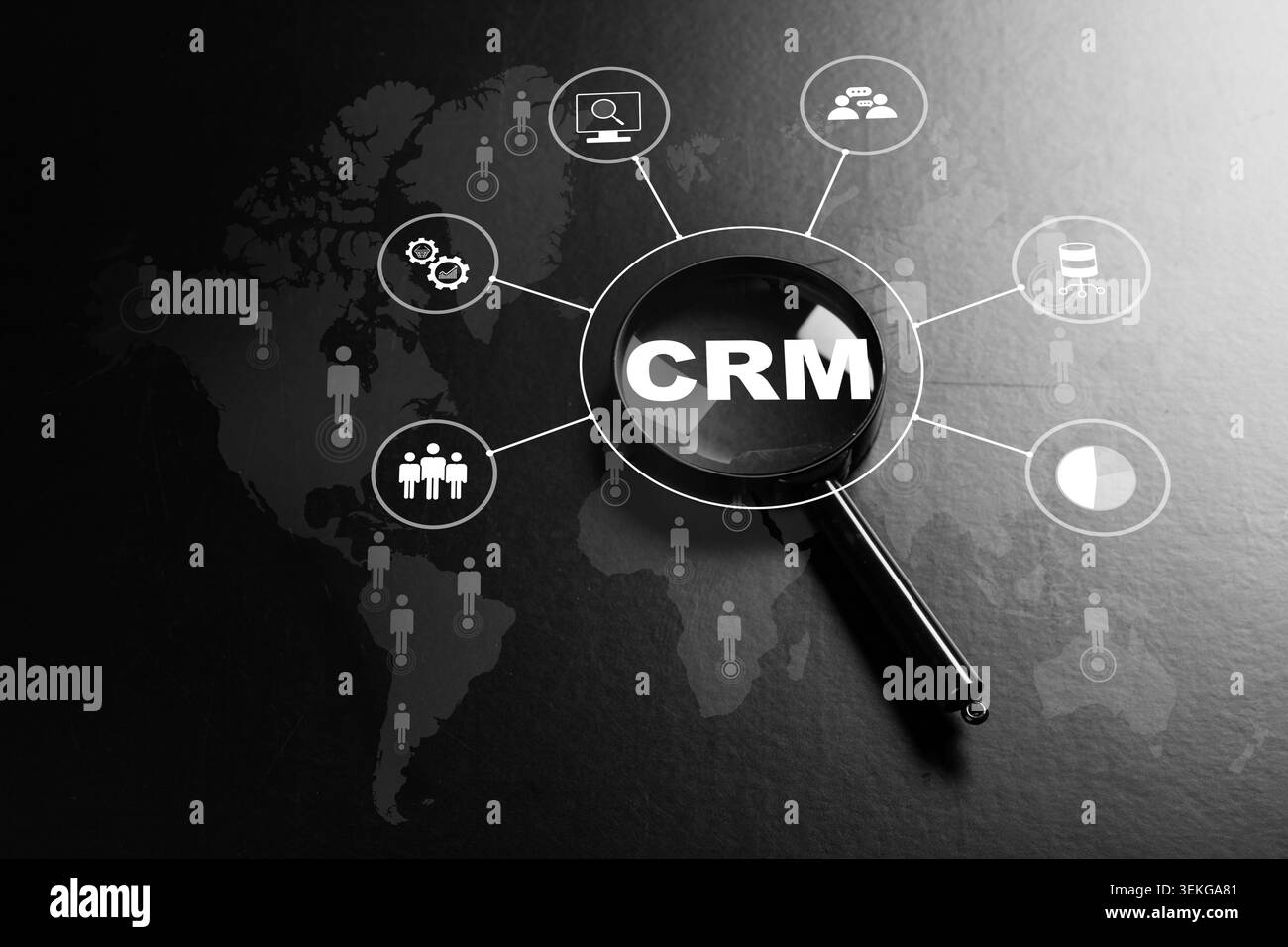 Esplorare i sistemi CRM e il loro impatto globale sulla crescita aziendale Foto Stock